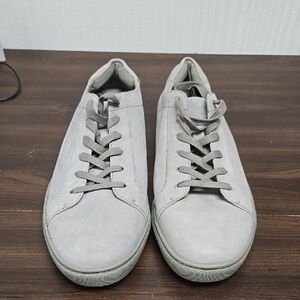 Reaction Kenneth Cole Size 9 Light Grey Suede Lace Up Kam Sneakers